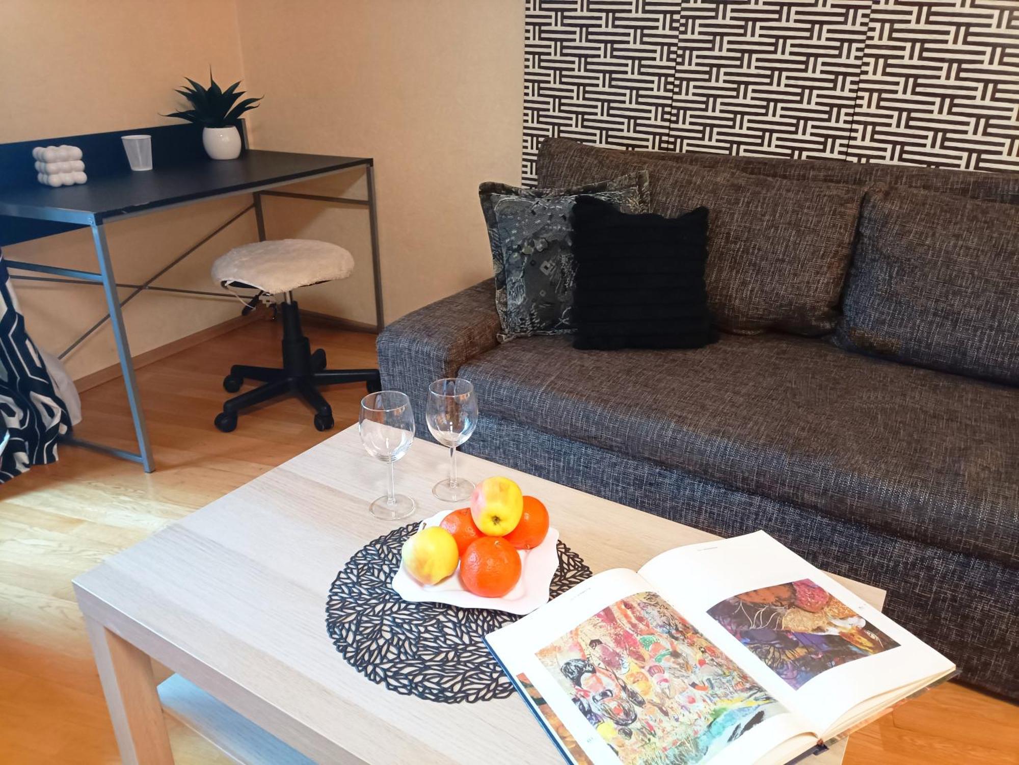 Elegant Old Town Toffee Bliss Apartment, Self Check-In, Steps From Bus Station รีกา ภายนอก รูปภาพ